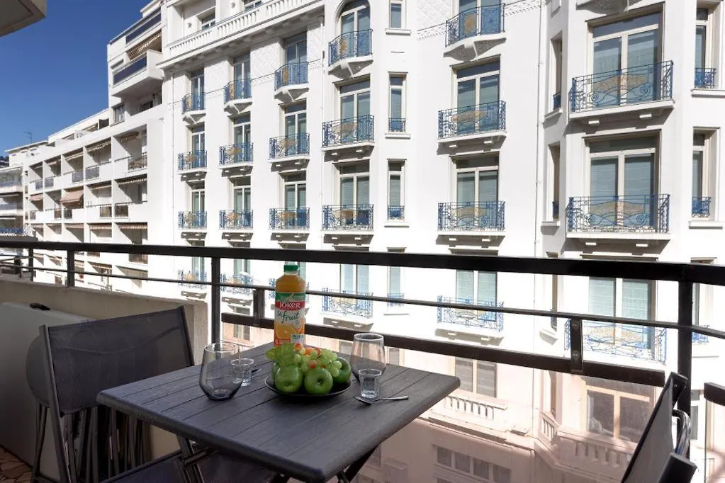 Lunique Maubourg - Next Hotel Martinez - Terrasse Cannes 0*,  France